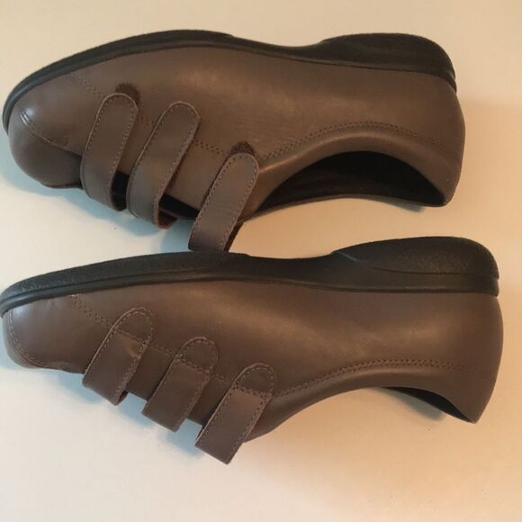 COSYFEET Shoes 9 NWOT - Picture 2 of 8